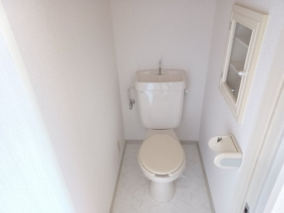 【トイレ】 | パイングローブ | トイレです