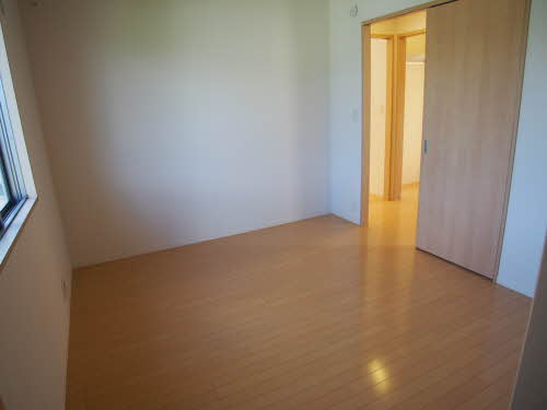 熊本市西区戸坂町のアパートの洋室