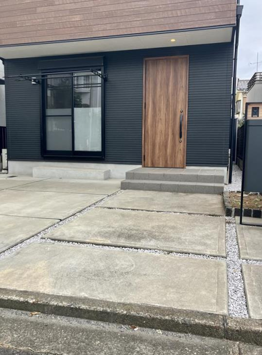 関前戸建のエントランス