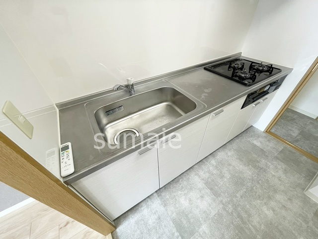 ミレニアム北浦和のキッチン|3口コンロです。