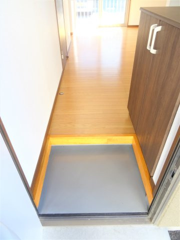 平野コーポ2の玄関