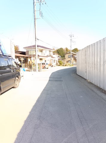 古河市諸川　第9　2号棟の前面道路含む現地写真