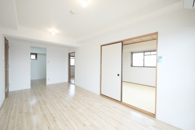 スカール青江Ⅰの居間・リビング|※写真は別の部屋のものです。