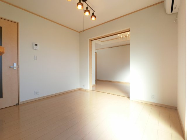 【居間・リビング】