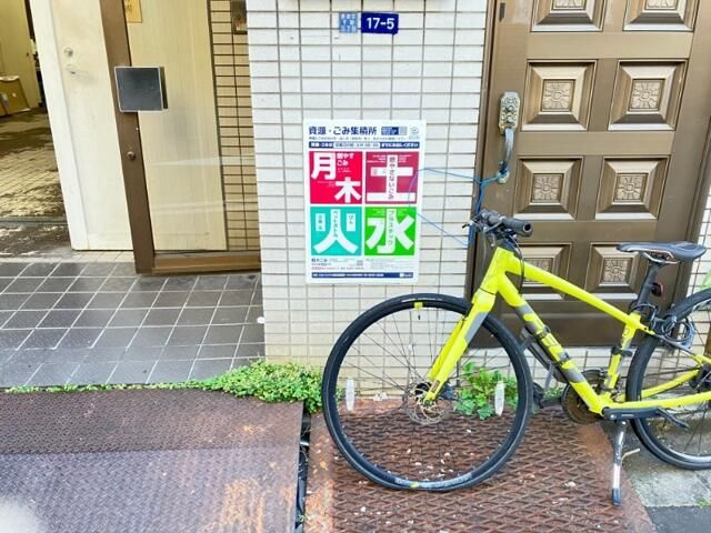 樋口ハイツのエントランス