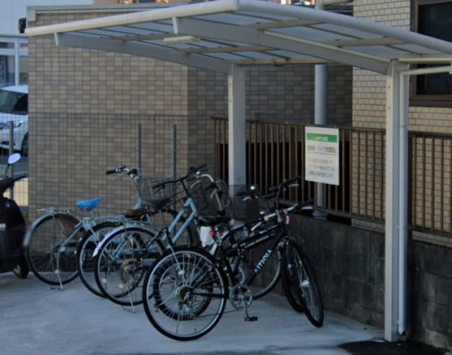 レジデンス90の駐車場