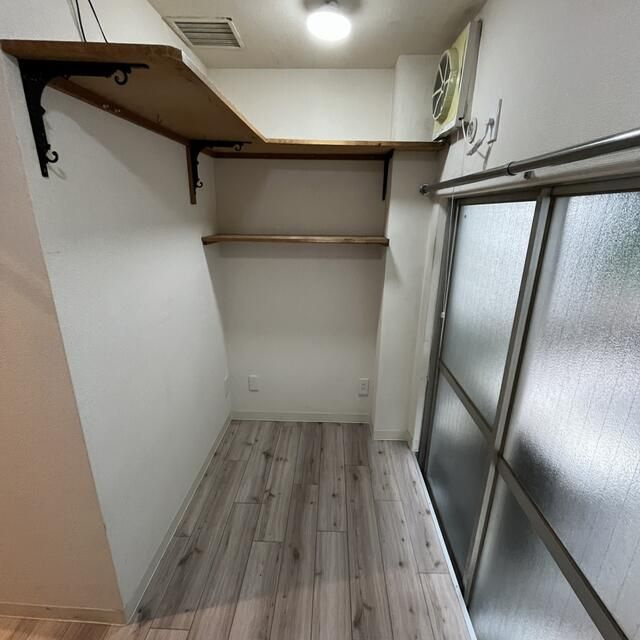 渋谷区元代々木町の店舗事務所の内装