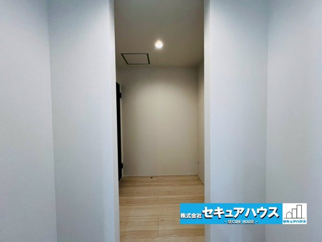 【限定１棟】知多市南巽が丘１丁目の収納|【パントリー】
◆食料品や日用品のストックをスッキリ収納できます♪
整理整頓がしやすく、キッチンを広く使えるのも魅力です！