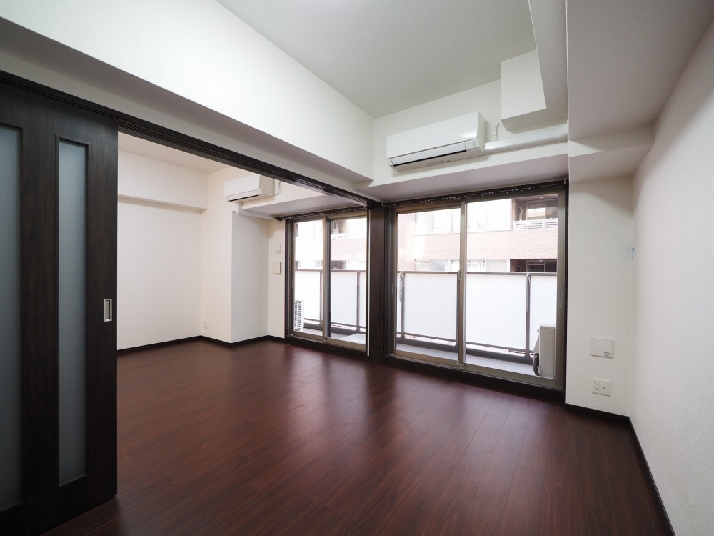 ORSUS新大阪の洋室