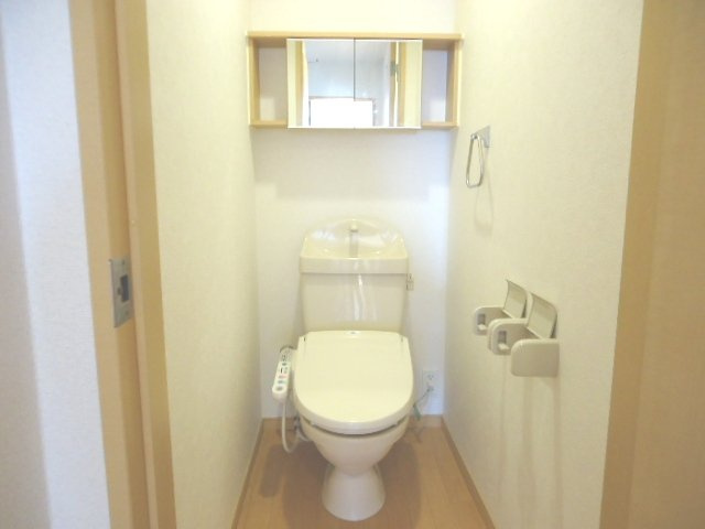 パティオのトイレ|シャワー付トイレ