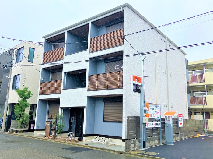 川崎市多摩区宿河原６丁目のアパートの外観