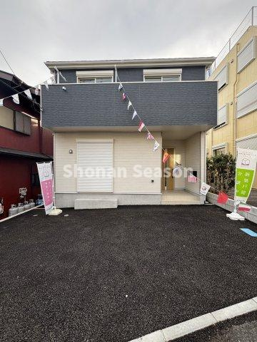 【現地画像あり】厚木市長谷第15　新築戸建　全１棟の外観|人感センサー付きでセキュリティ対策もばっちりです◎