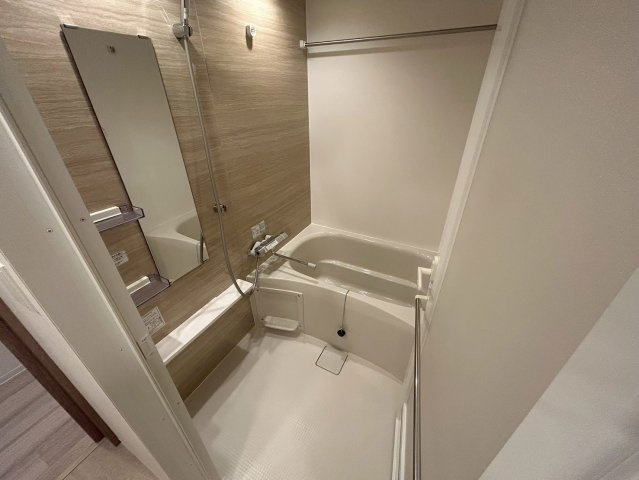 コンフォリア・リヴ本町WEST Qの浴室