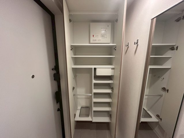 コンフォリア・リヴ本町WEST Qの収納