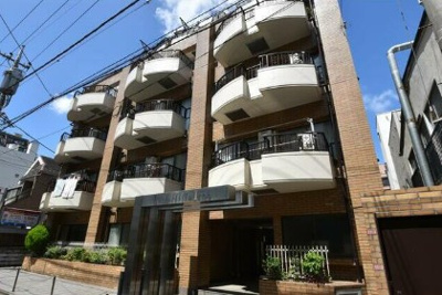 【外観】 | リッチヴィラ伊藤 | 鉄筋コンクリート造のがっちりとした建物。