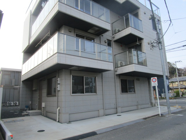 我孫子市若松のビル