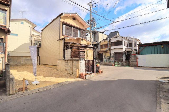 梅津罧原町の前面道路含む現地写真