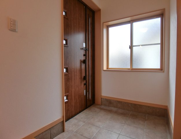 新潟市東区物見山2丁目の玄関