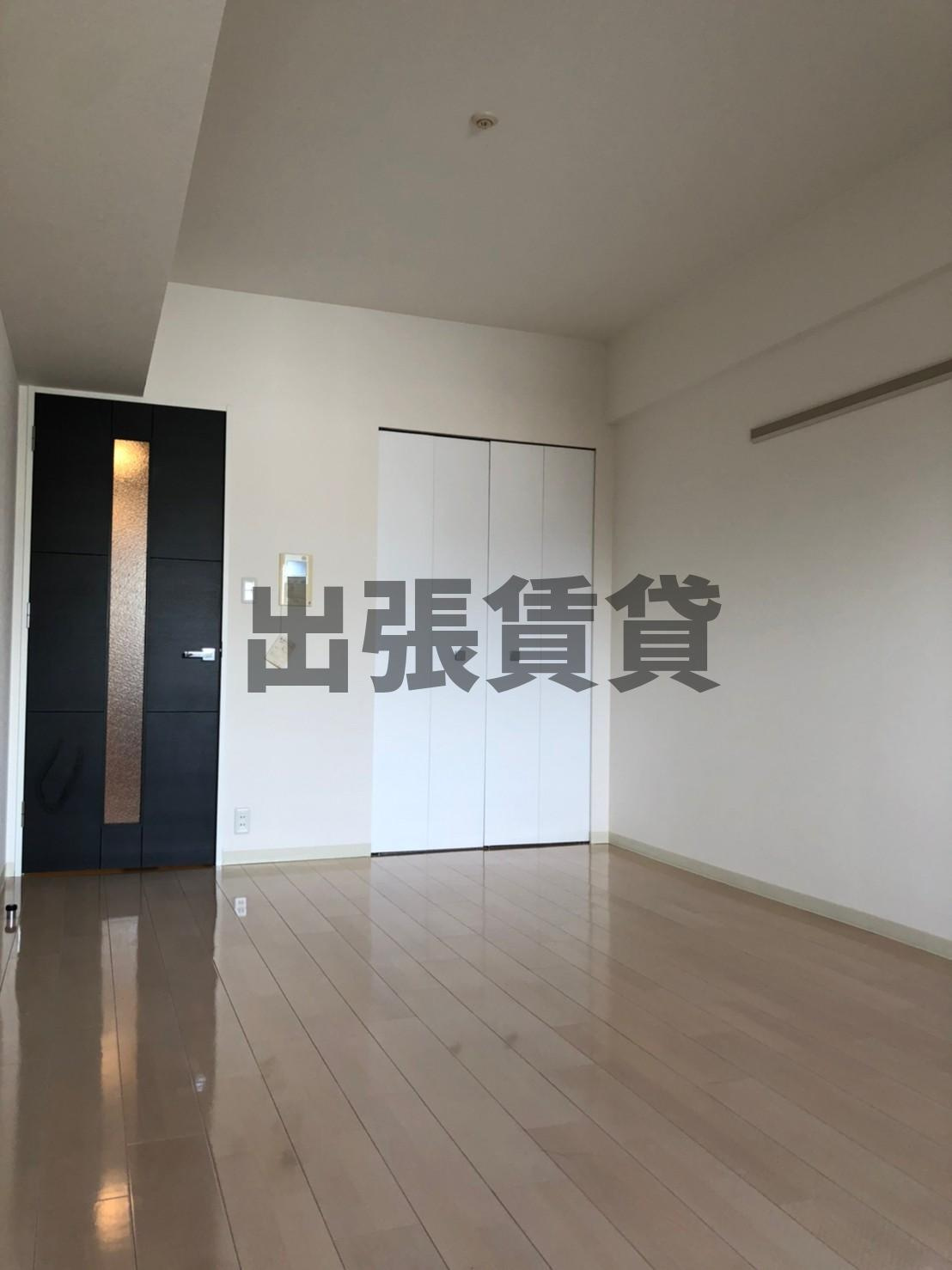 仲介手数料0！！Gramercy Sakaeの居間・リビング