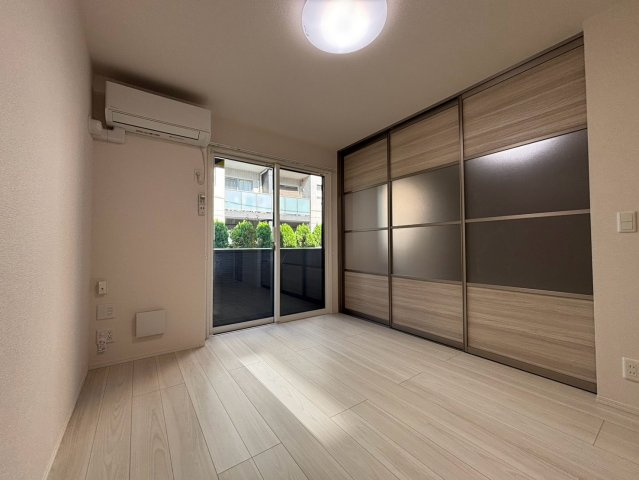 川崎市多摩区登戸のアパートの居間・リビング