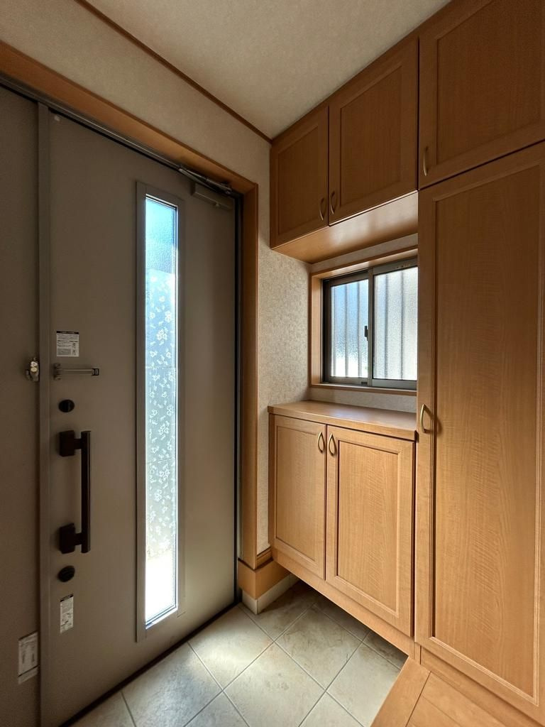 川越市今福　中古戸建の玄関