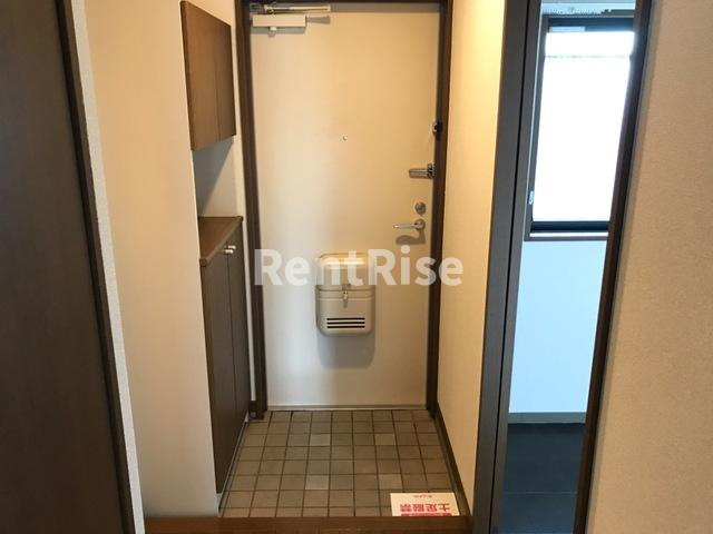 ルミエール泉の玄関|玄関