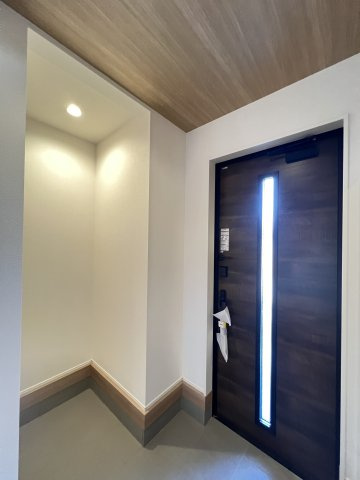 橿原市東坊城町1棟の玄関
