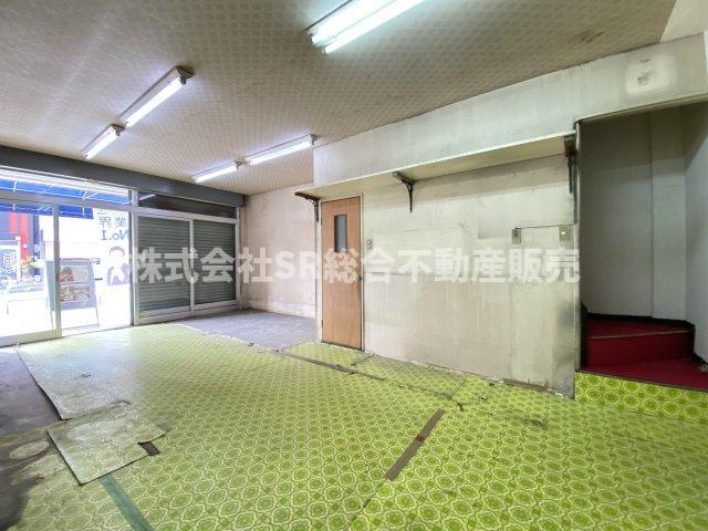 中小阪1丁目中古テラスハウスの内装|1F店舗部分は買主様のお好きなようにお使いいただけます！