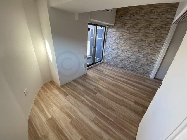 セレニテ神戸元町クレアの居間・リビング