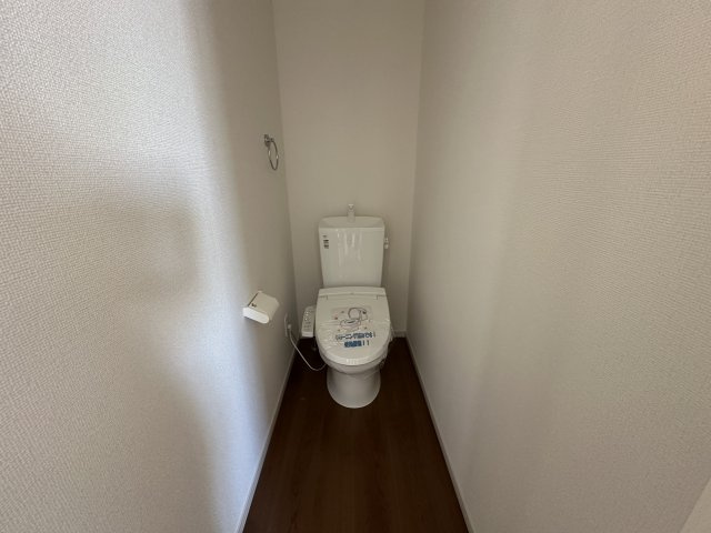 明石市日富美町新築戸建４号棟のトイレ