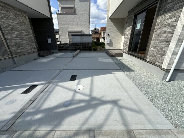 明石市日富美町新築戸建４号棟の駐車場