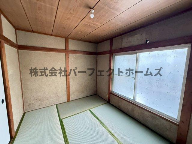 津田東町戸建　賃貸の和室|柔らかい畳が心地よい和室