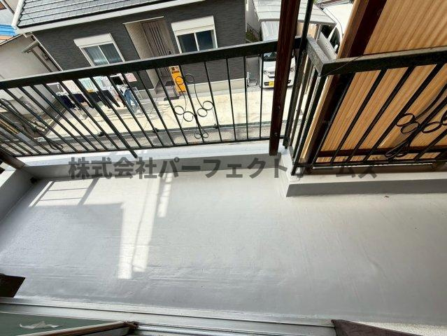津田東町戸建　賃貸のバルコニー|広々としたバルコニーです