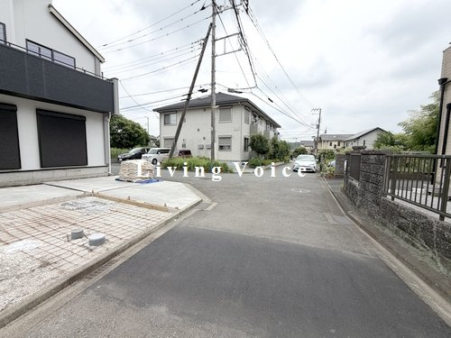 【仲介手数料０円】相模原市南区下溝　新築一戸建て　全2棟の前面道路含む現地写真|相模原市南区下溝　新築一戸建て　全2棟