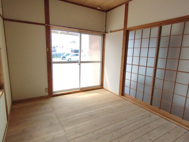 岡崎市西大友町字蓮花寺の一戸建ての和室