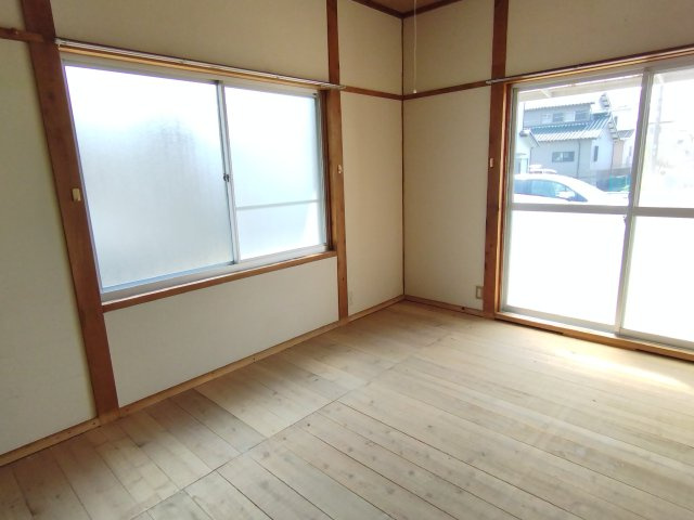 岡崎市西大友町字蓮花寺の一戸建ての和室