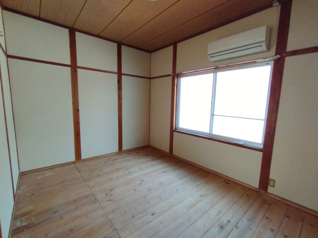 岡崎市西大友町字蓮花寺の一戸建ての和室