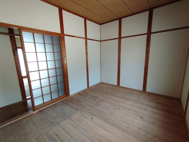 岡崎市西大友町字蓮花寺の一戸建ての和室