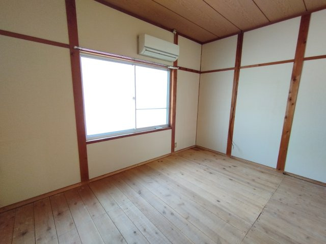 岡崎市西大友町字蓮花寺の一戸建ての和室