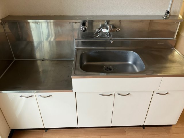 兵庫県公社　宝塚安倉（３）４号棟のキッチン|使いやすいキッチンです