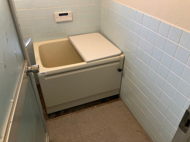 兵庫県公社　宝塚安倉（３）４号棟の浴室|ゆったり過ごせるお風呂です