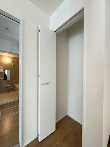 ーBloom－ブルームー小倉南区中曽根6丁目3期　【小倉南区　新築戸建て】の収納|キッチン横の収納はパントリーとしても使用できます♪【小倉南区　新築戸建て】