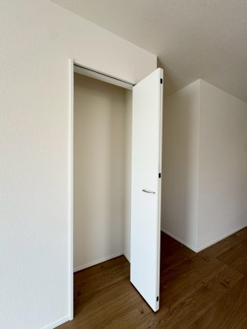ーBloom－ブルームー小倉南区中曽根6丁目3期　【小倉南区　新築戸建て】の収納|リビングにも収納完備で散らかりがちなリビングもスッキリ　【小倉南区　新築戸建て】