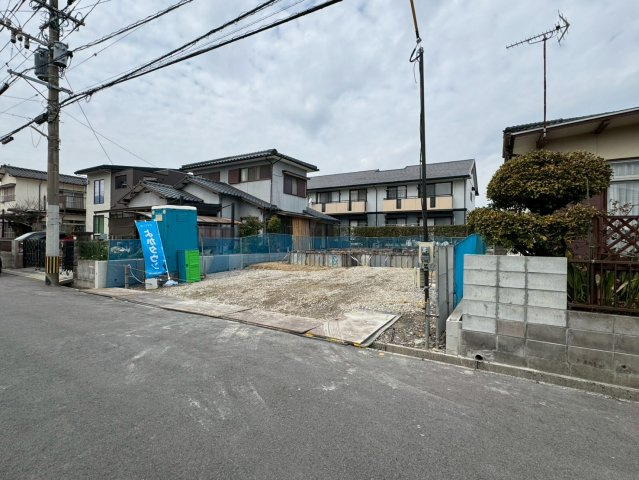 ーBloom－ブルームー小倉南区中曽根6丁目3期　【小倉南区　新築戸建て】の前面道路含む現地写真|現地撮影　2026,3,22　ーBloom－ブルームー小倉南区中曽根6丁目3期　【小倉南区　新築戸建て】
