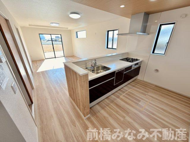 【新築】渋川市八木原　３号棟(全４棟)　アーバンスタイル　新築建売分譲のキッチン|きれいなキッチンです