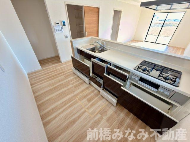 【新築】渋川市八木原　３号棟(全４棟)　アーバンスタイル　新築建売分譲のキッチン|キッチンです