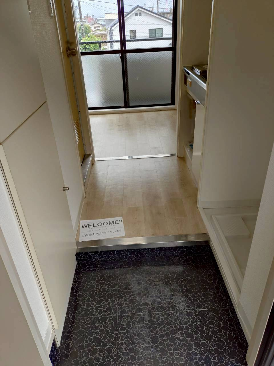 ラレーブ津田沼Ⅳの玄関|参考写真別号室