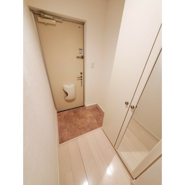 メゾン生駒町　名古屋市賃貸　仲介手数料無料の玄関