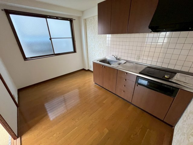 シャンテ本山の居間・リビング