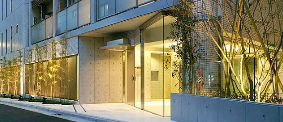 カスタリア菊川のエントランス